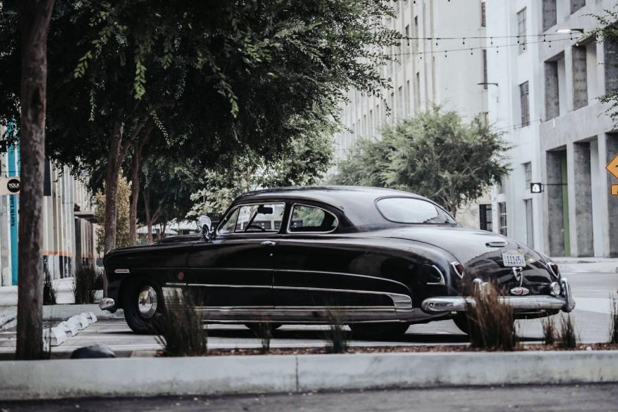  Hudson Commodore Eight Club Coupe by ICON 2019 года  (фото 15 из 40)